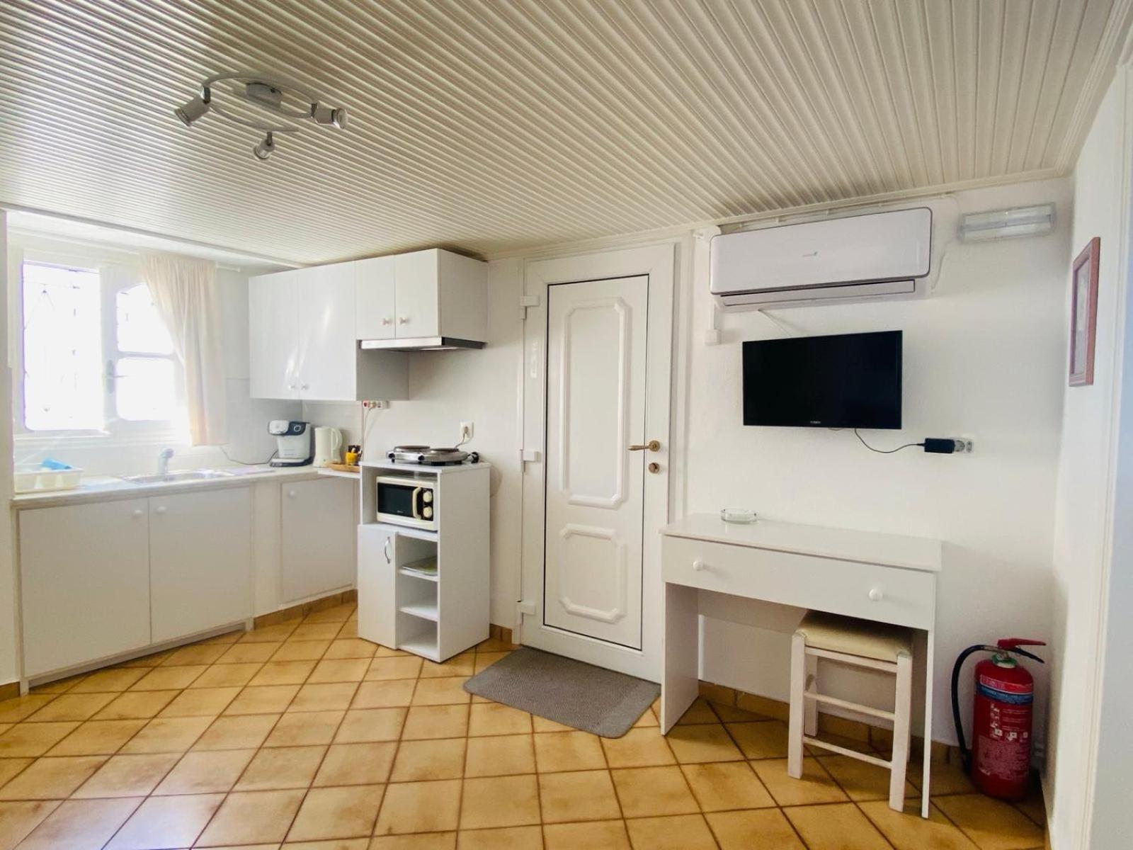 Apartment Anchor αpartments